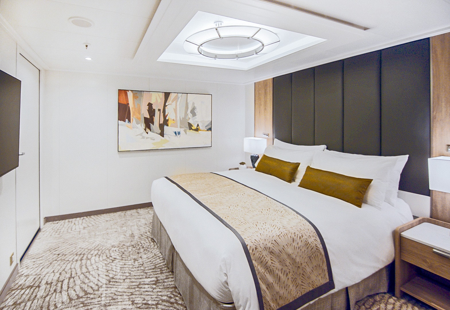 Sky suite bedroom